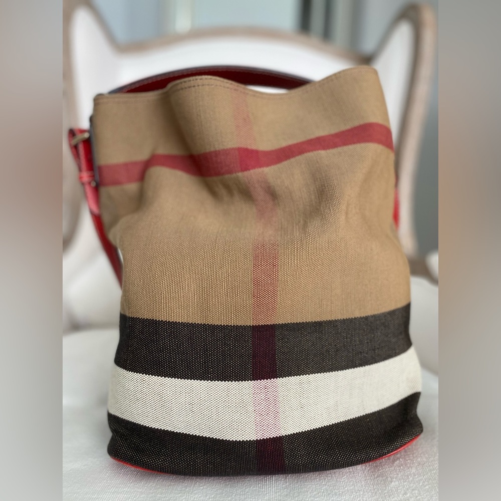 Burberry Ashby Check Bucket bag
